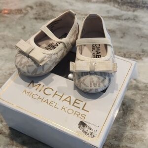 Michael Kors Cream Baby Shoes